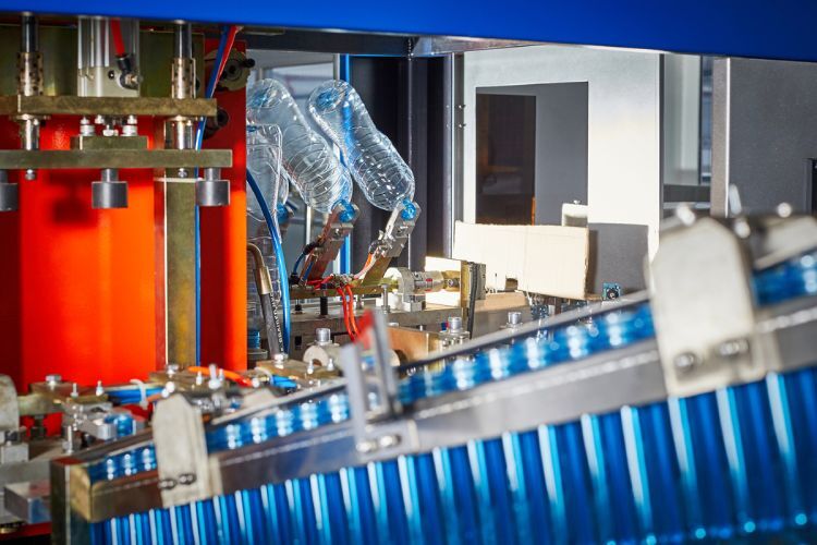 Achieving compatibility between filling and capping machines